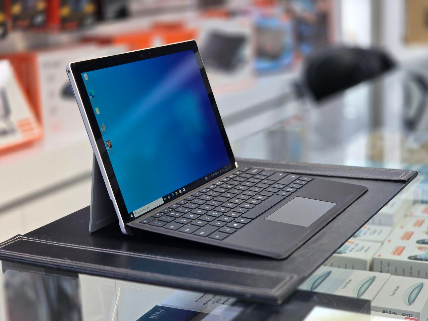 Surface Pro 5 i5/8/256|رایانه همراه|کرمان, |دیوار