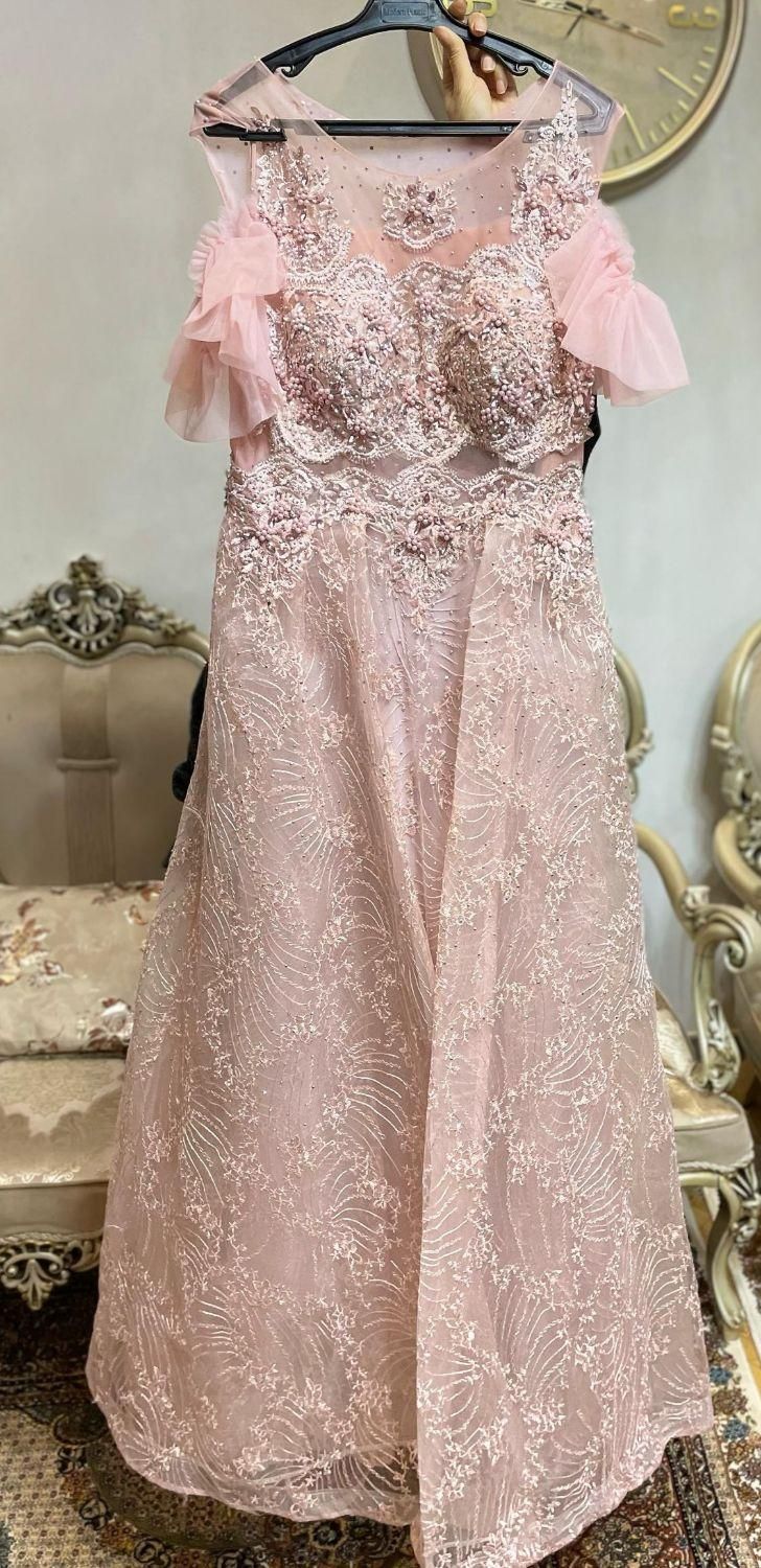 2 دست لباس مجلسی در حد|لباس|رشت, سعدی (تختی)|دیوار