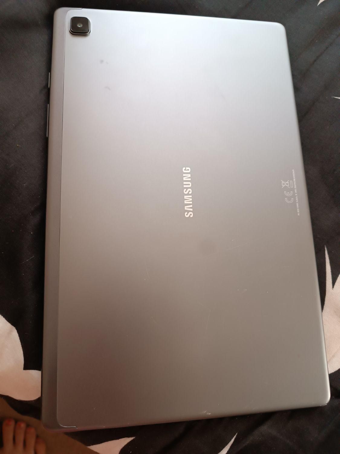 تبلت A7 samsung|تبلت|اصفهان, باغ دریاچه|دیوار