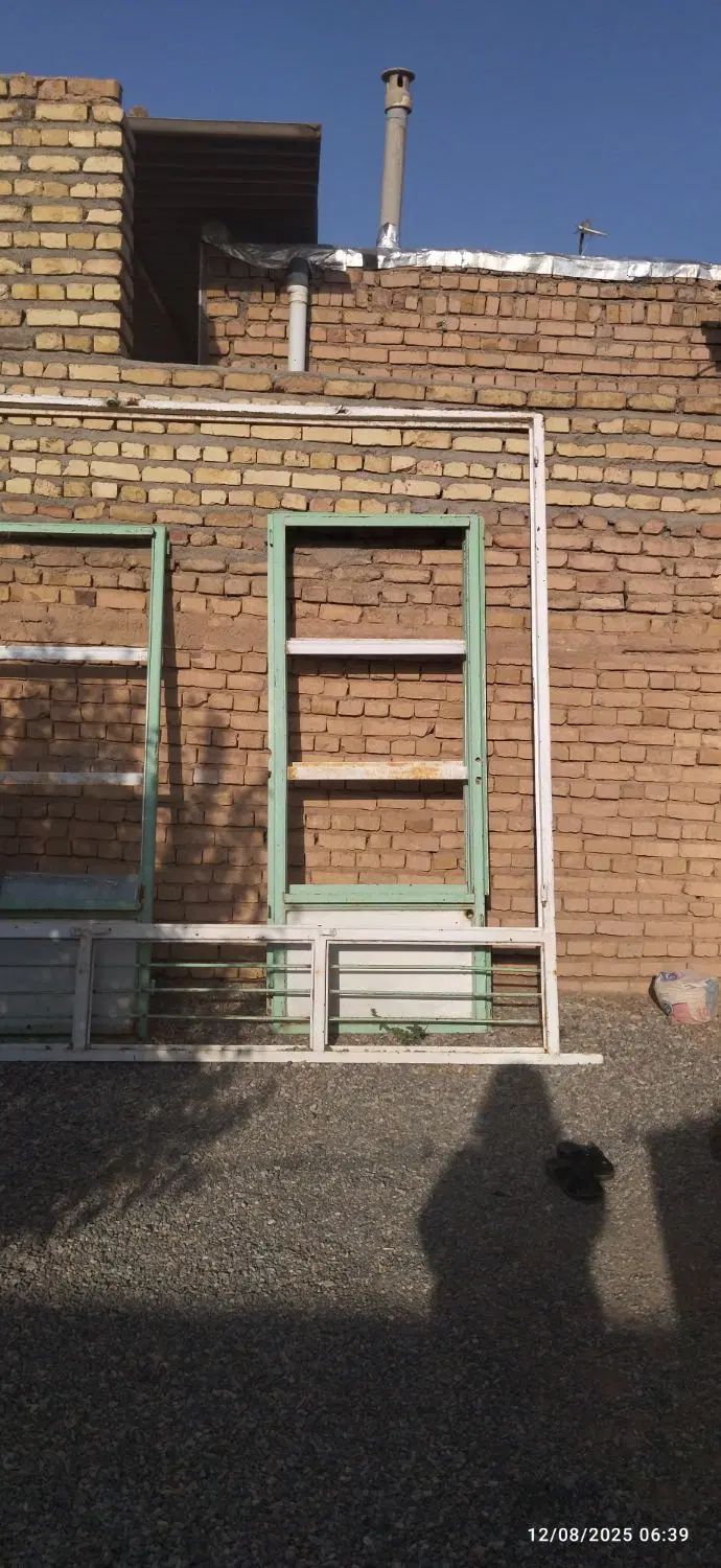 درب مغازه سه لَت آهنی سالم درکاشمر روستای نقاب|مصالح و تجهیزات ساختمان|مشهد, امام رضا (ع)|دیوار