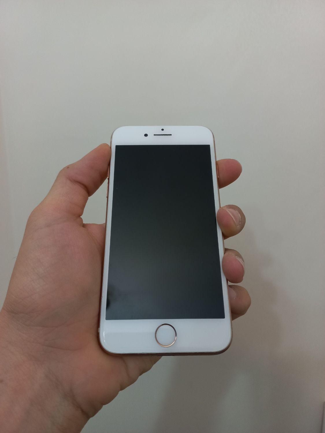 اپل iPhone 8 فروش فوری|موبایل|تهران, سلسبیل جنوبی|دیوار