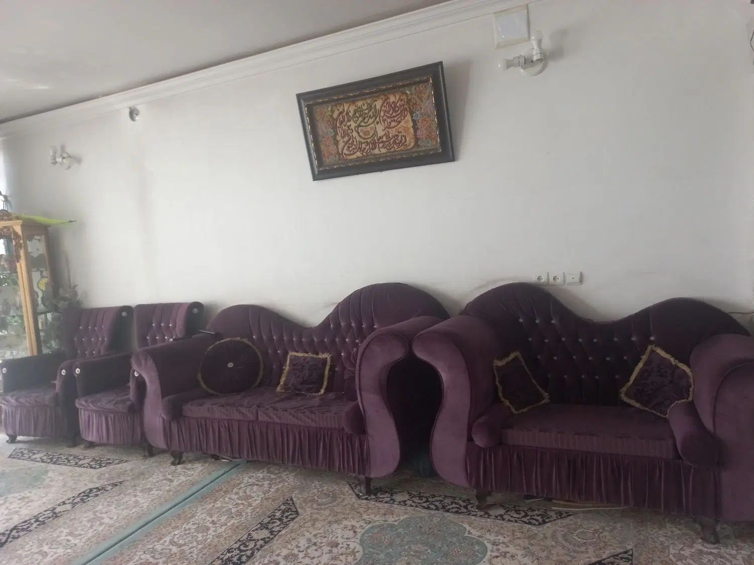 فروش مبل ۹ نفره ودو میزبان قیمت هشت میلیون|مبلمان خانگی و میز عسلی|فلاورجان, |دیوار