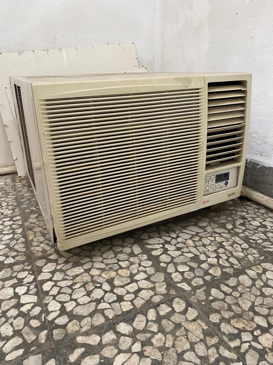 فن کوئل|کولر گازی و فن‌کوئل|رشت, رودباری|دیوار