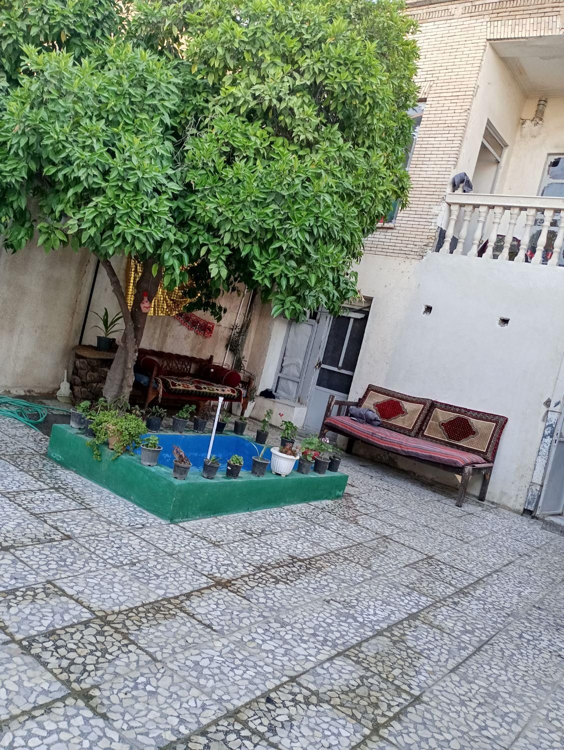 اتاق و سوییت موجود هست|اجارهٔ کوتاهمدت آپارتمان و سوئیت|شیراز, شاهچراغ|دیوار