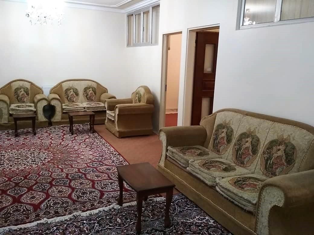 اجاره منزل پارکینگ دار مرکز شهر|اجارهٔ کوتاه‌مدت آپارتمان و سوئیت|شیراز, بازار|دیوار
