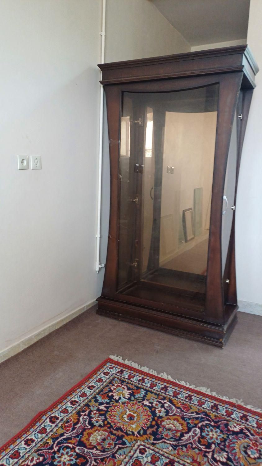 ویترین در حد نو|بوفه، ویترین، کنسول|پیر بکران, |دیوار