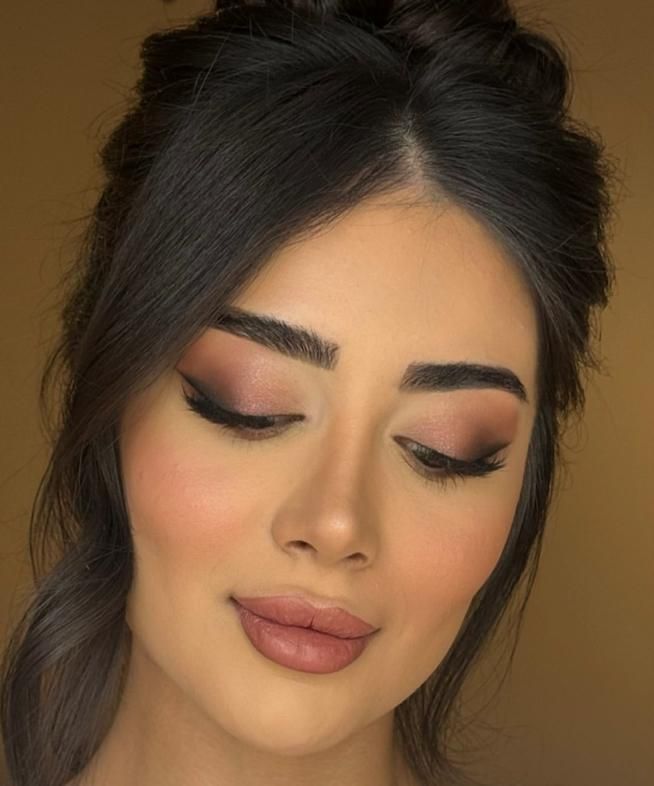 میکاپ ، لیفت مژه ابرو و براشینگ مو در منزلتون|خدمات آرایشگری و زیبایی|تهران, نیروی هوایی (پیروزی)|دیوار