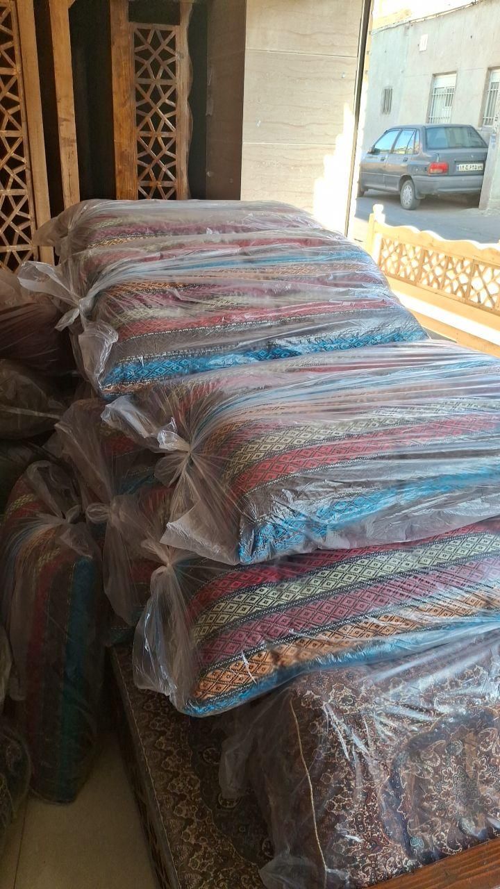 تولیدی پشتی و بالش جاجیمی|مبلمان خانگی و میز عسلی|رشت, گلسار|دیوار