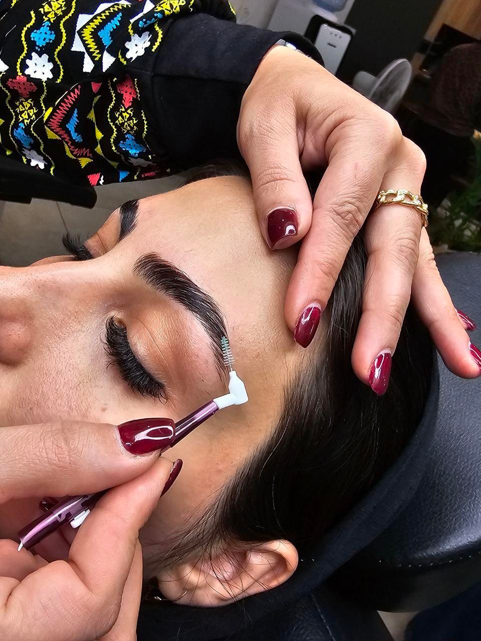 اصلاح تخصصی ابرو و لیفت مژه و ابرو|خدمات آرایشگری و زیبایی|اصفهان, فیض|دیوار