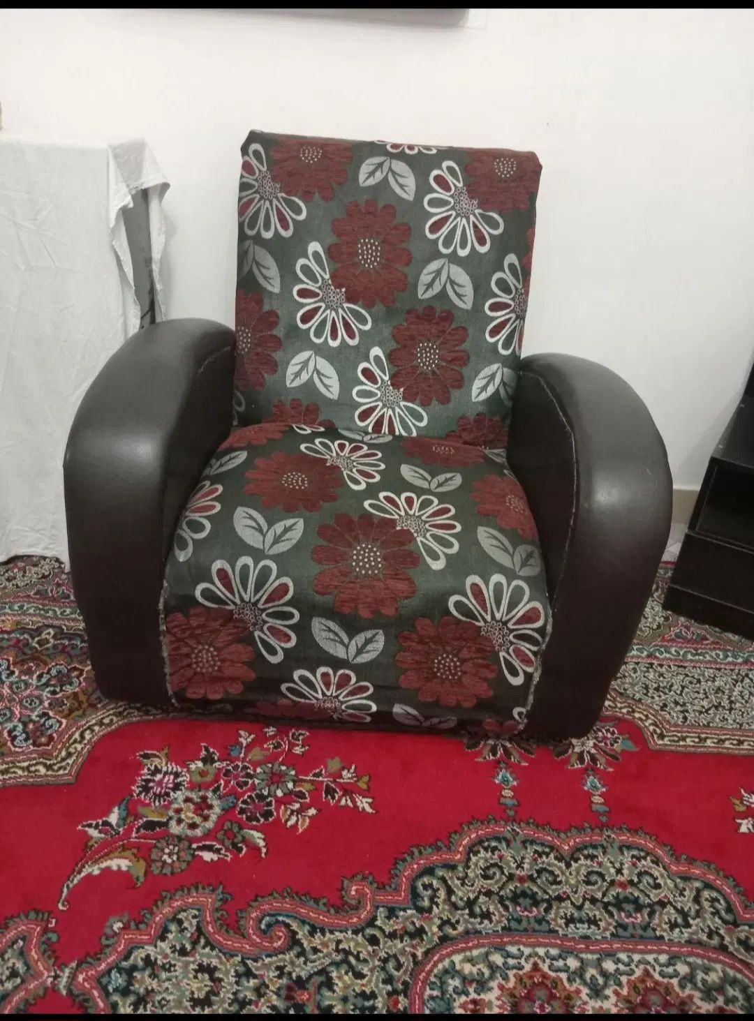 مبلمان 6نفره باقیمت مناسب|مبلمان خانگی و میز عسلی|رشت, فلسطین|دیوار