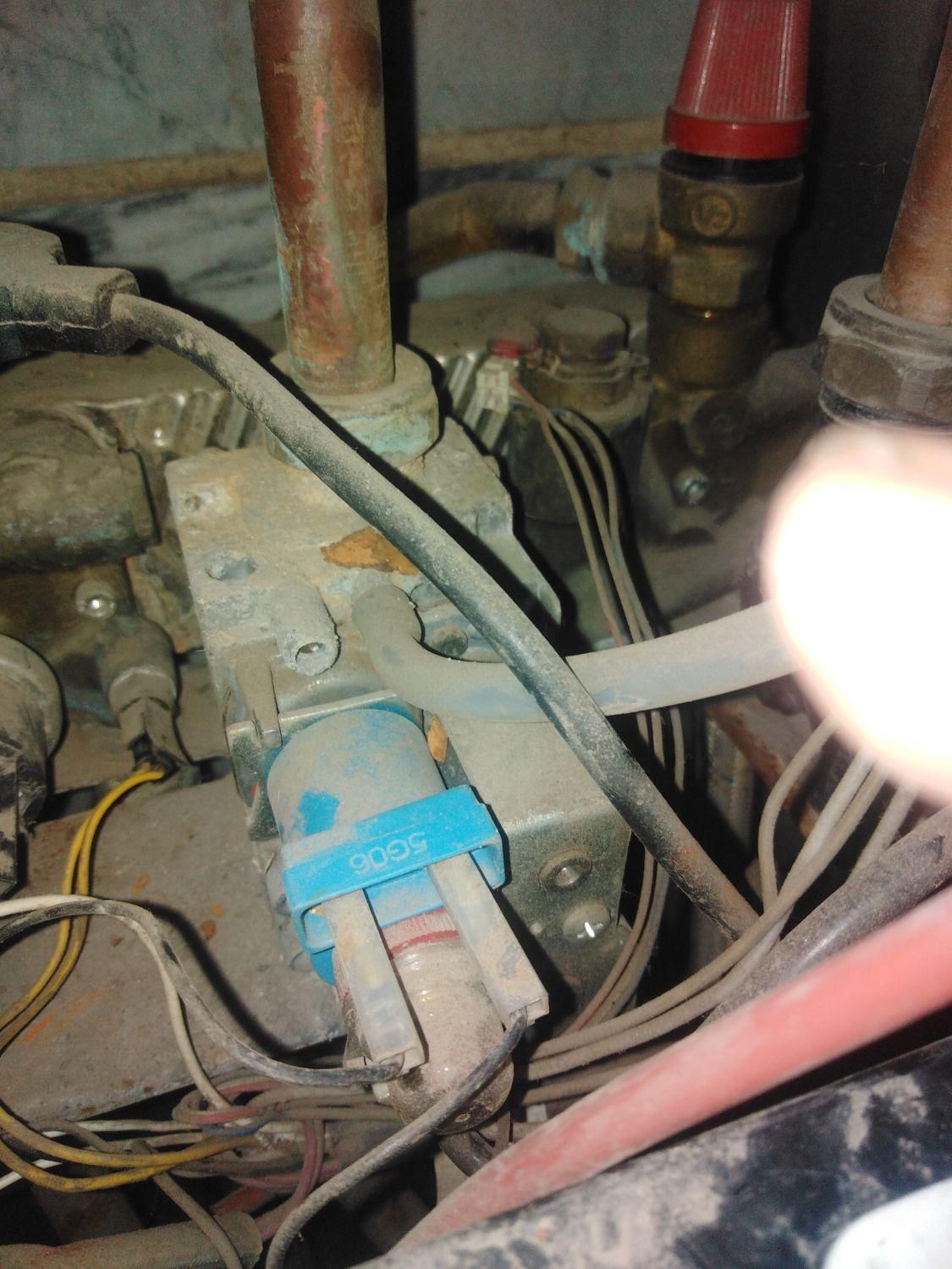 تعمیرات پکیج و کولر تعمیرکار آبگرمکن بخاری شومینه|خدمات پیشه و مهارت|رشت, فلسطین|دیوار