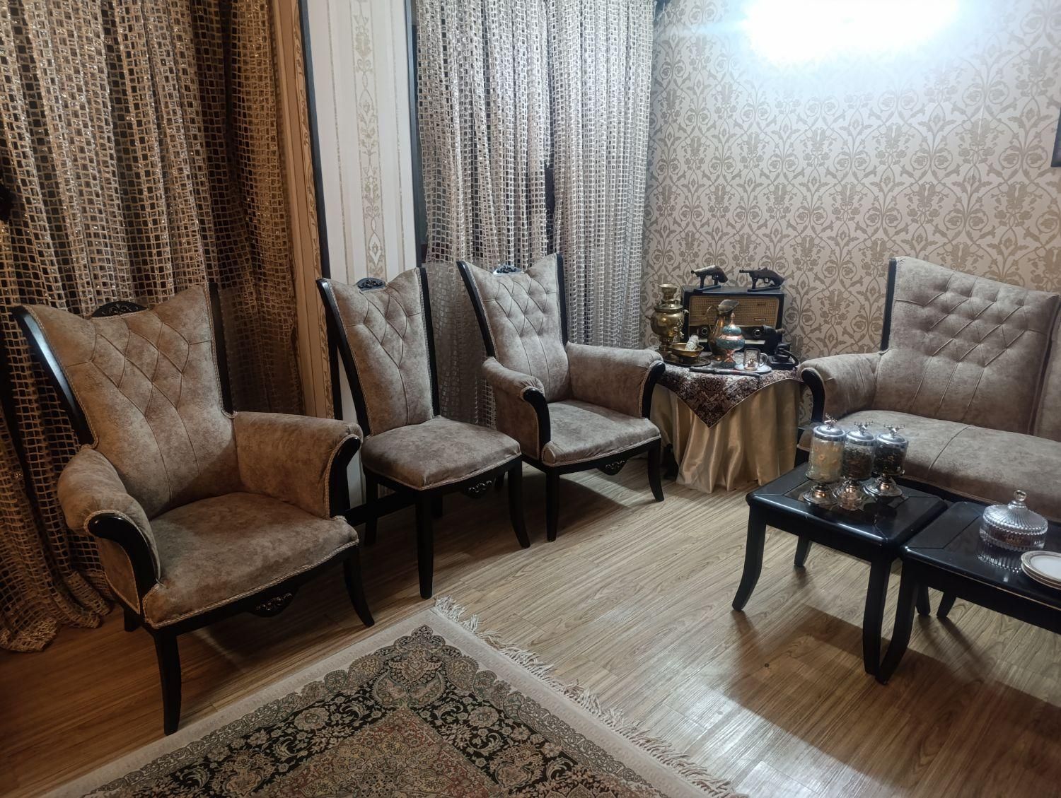 مبل نیمه استیل|مبلمان خانگی و میز عسلی|اصفهان, خانه اصفهان|دیوار
