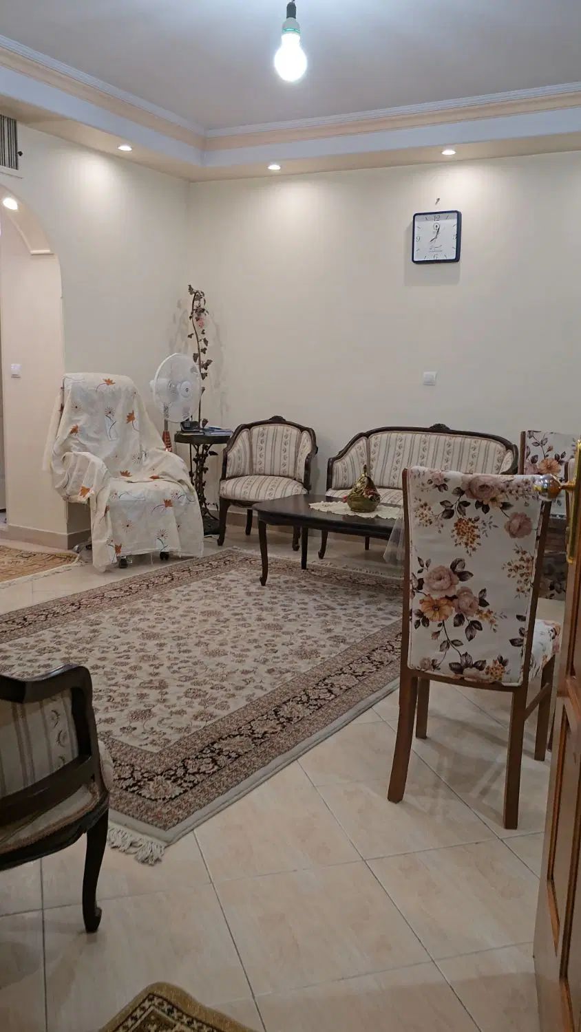۸۵متر۲خواب/آسانسوردار/تخلیه ۲۰روزه/رزکان نو/|اجارهٔ آپارتمان|کرج, شهرک بنفشه|دیوار