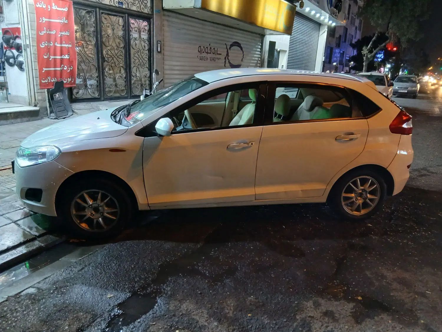 ام وی ام ۳۱۵ هاچ بک مدل ۹۳ خوشگل تک برگ سند|خودرو سواری و وانت|تهران, سعادت‌آباد|دیوار