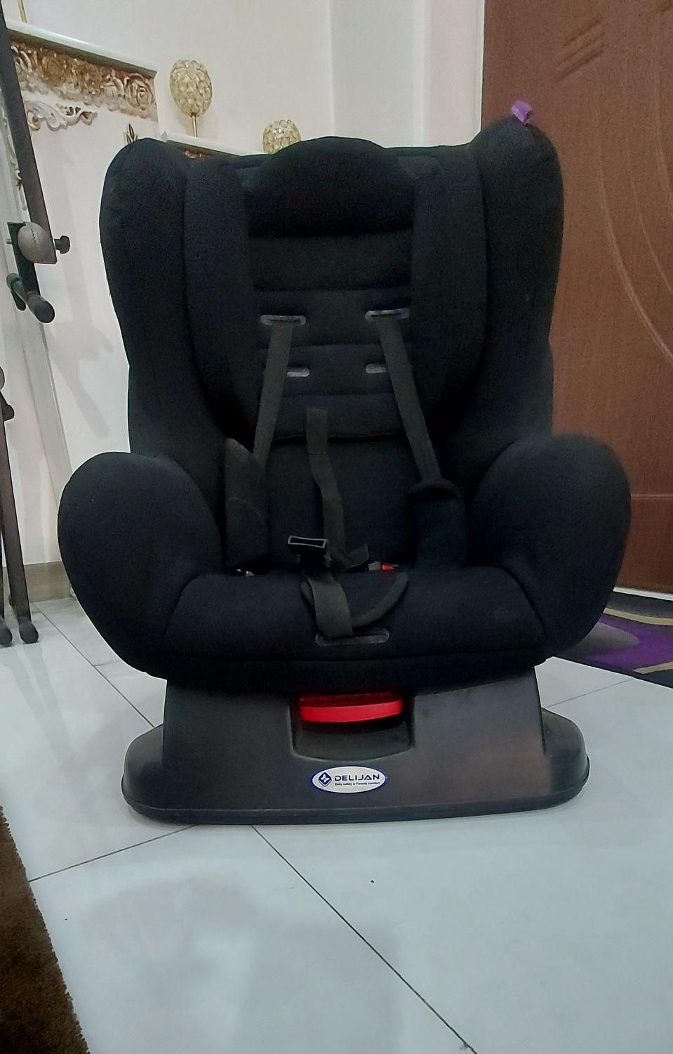 صندلی کودک دلیجان|تخت و صندلی بچه|اسلامشهر, شهرک الهیه|دیوار