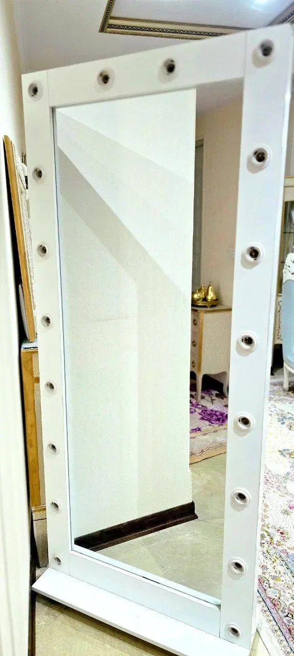 آینه چراغ دار|آینه|تهران, نیروی هوایی (پیروزی)|دیوار