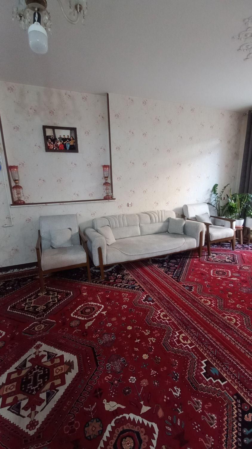 مبل ۸ نفره|مبلمان خانگی و میز عسلی|شیراز, مسلم|دیوار