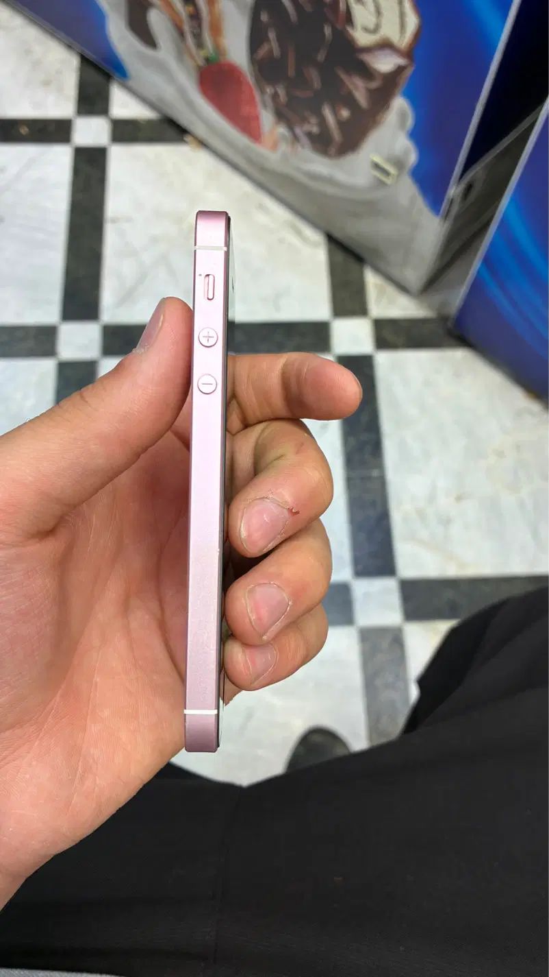 iPhone SE 2016|موبایل|تهران, قلهک|دیوار