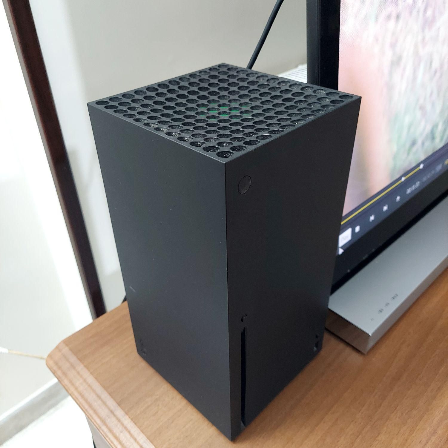 Xbox series X فوق تمیز فقط ۳ ماه کار کرده|کنسول، بازی ویدئویی و آنلاین|اصفهان, طاحونه|دیوار