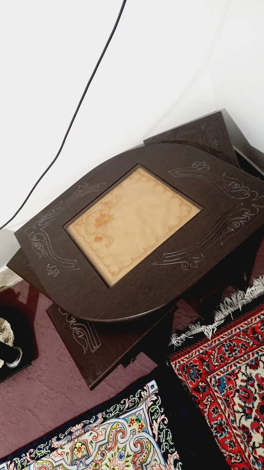 میز عسلی در حد نو تخت خواب یک نفره و کمد و جاکفشی|مبلمان خانگی و میز عسلی|سمنان, |دیوار