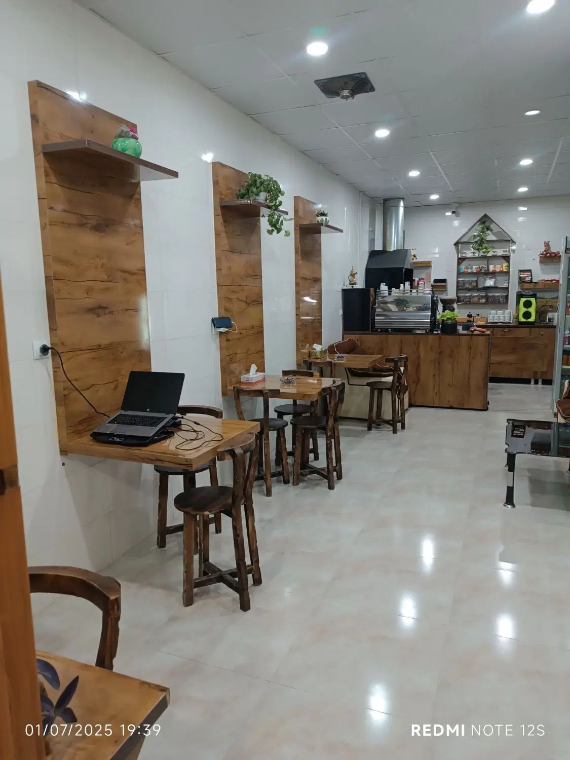 فروش کافه با وسایل ودکور  اول شصت متری میدان عدل|فروش مغازه و غرفه|یاسوج, |دیوار