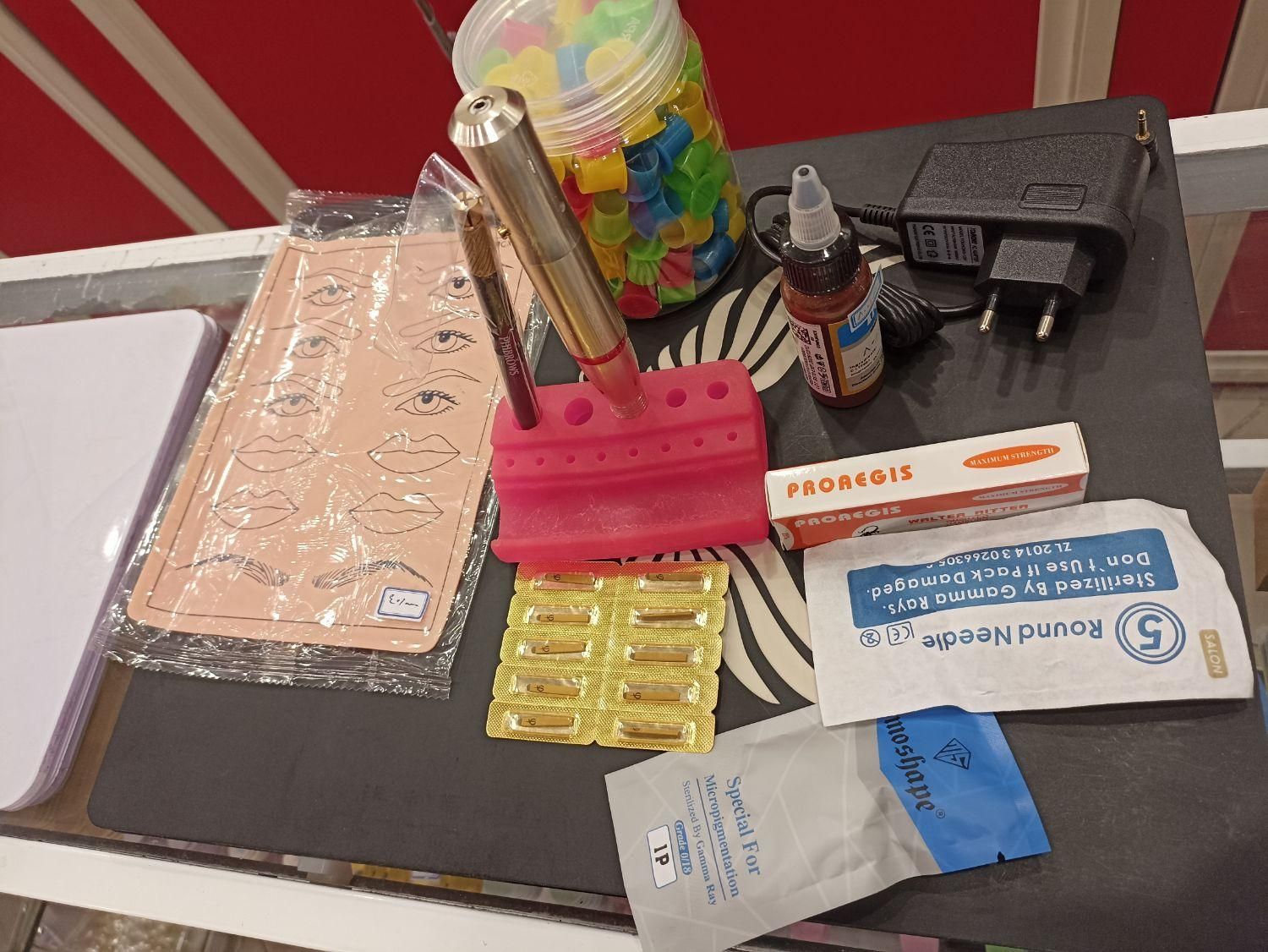 پک تاتو صورت و میکرو بلید|آرایشگاه و سالن‌های زیبایی|قرچک, |دیوار