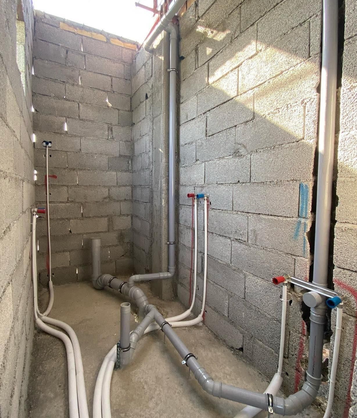 تاسیسات تعمیرات لوله کشی آب فاضلاب و نصب شیرالات.|خدمات پیشه و مهارت|شیراز, زرهی|دیوار