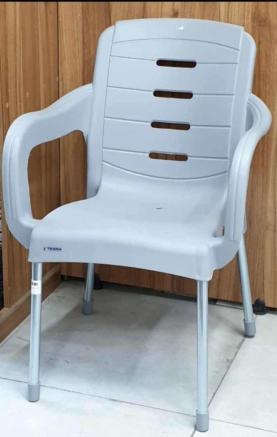 پخش عمده انواع میز و صندلی|صندلی و نیمکت|لردگان, |دیوار