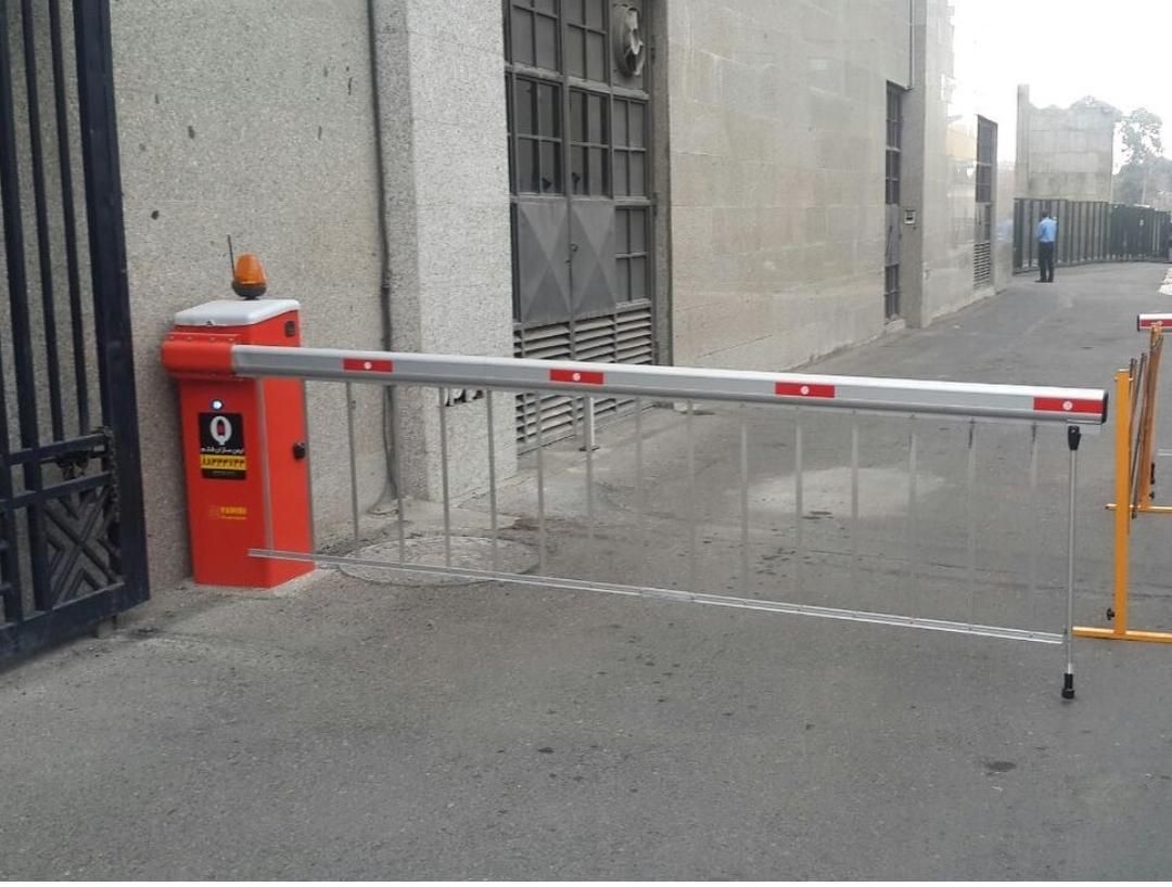 راهبند اتوماتیک/نرده جانپناه/ درب سکشنال|خدمات پیشه و مهارت|یزد, |دیوار