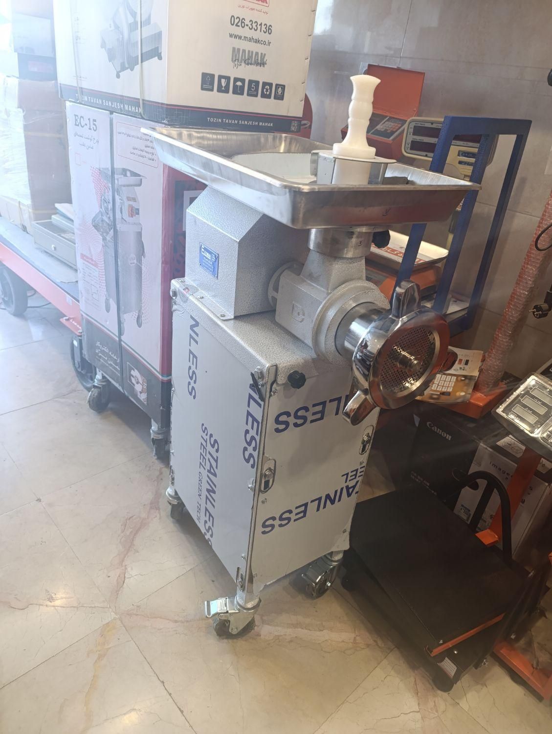 چرخ گوشت الکتروکار مدل 32به 42مدلEc09|کافیشاپ و رستوران|پاکدشت, خاتون آباد|دیوار