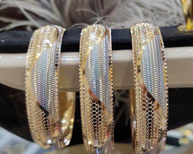 النگو نیم پهن طلا برلیان|جواهرات|کاشان, بازار کاشان|دیوار