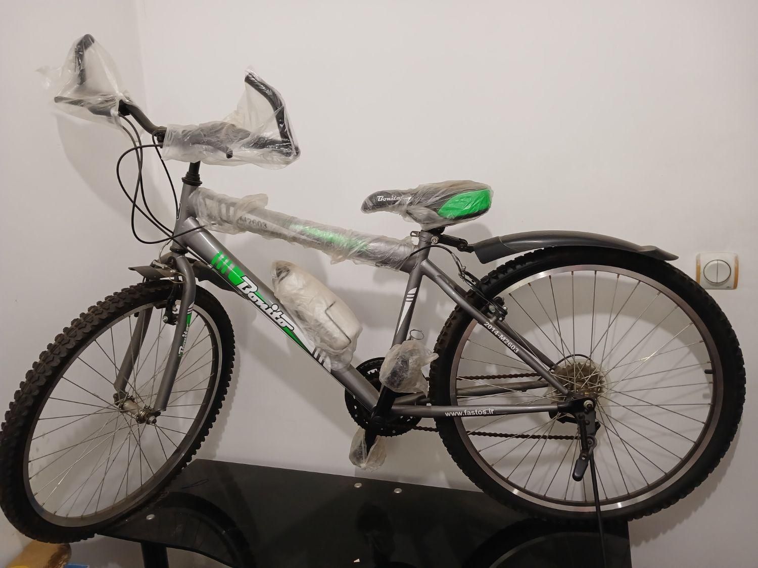 * خوش رکابی نو و زیبا *|دوچرخه، اسکیت، اسکوتر|رشت, نیروی دریایی|دیوار