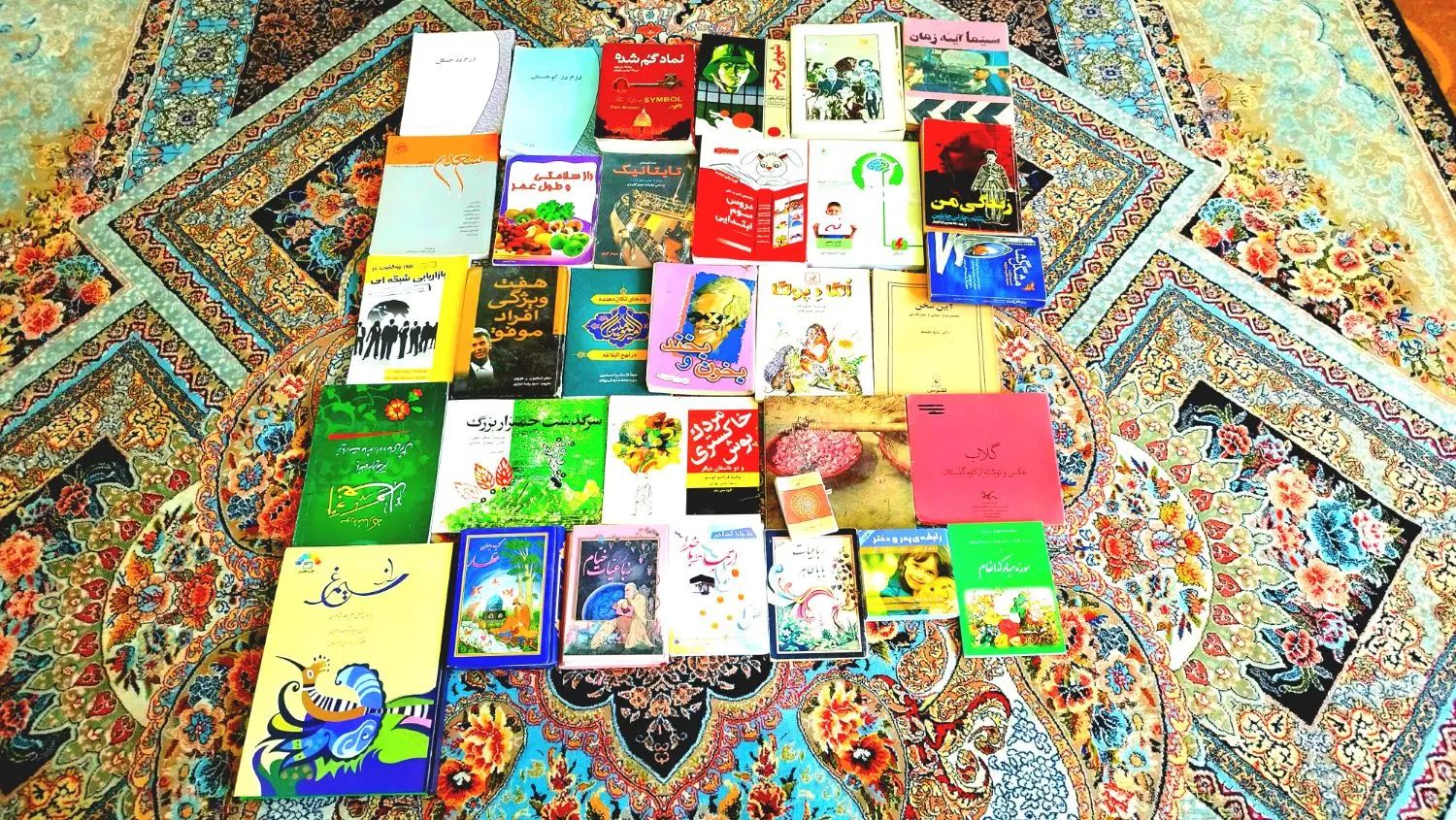 تعدادی زیادی کتاب کم یاب وقیمتی جهت معاوضه|کتاب و مجله تاریخی|شیراز, کوشک میدان|دیوار