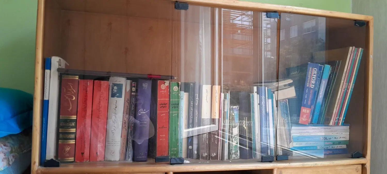 کتابهای کتابخانه باقیمت توافقی به فروش میرسد|کتاب و مجله آموزشی|مشهد, آبکوه|دیوار