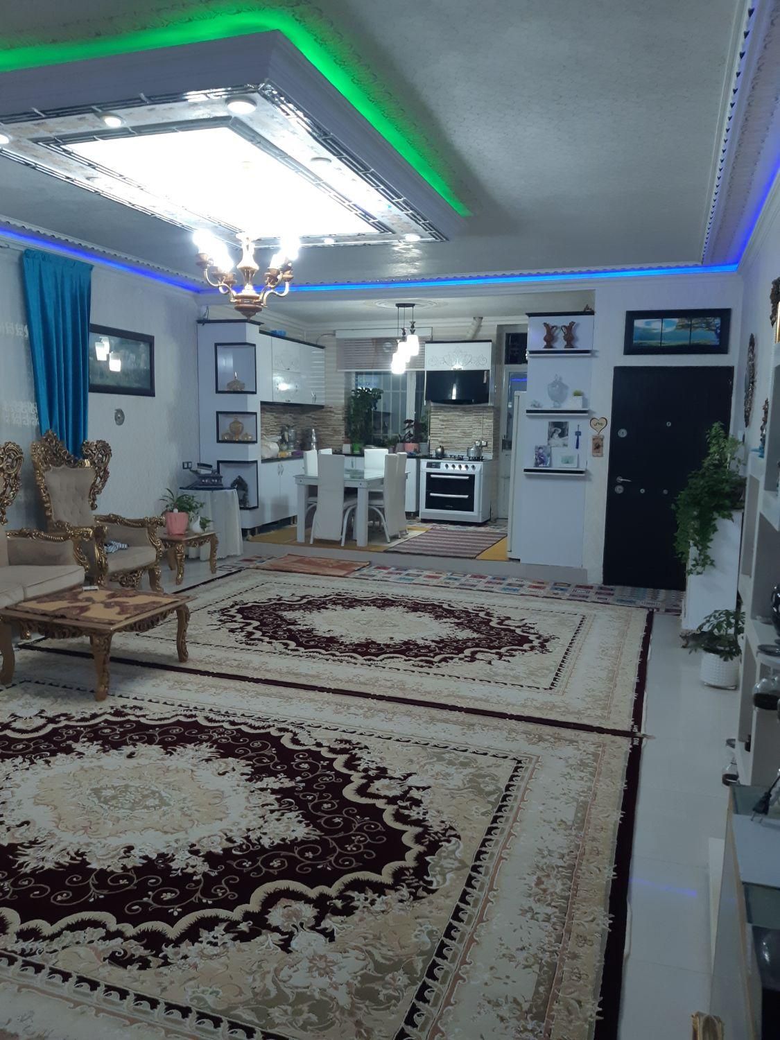 فروش ومعاوضه۳طبقه تجاری مسکونی شمالی نوساز ۲بحر|فروش خانه و ویلا|اسلامآباد غرب, |دیوار