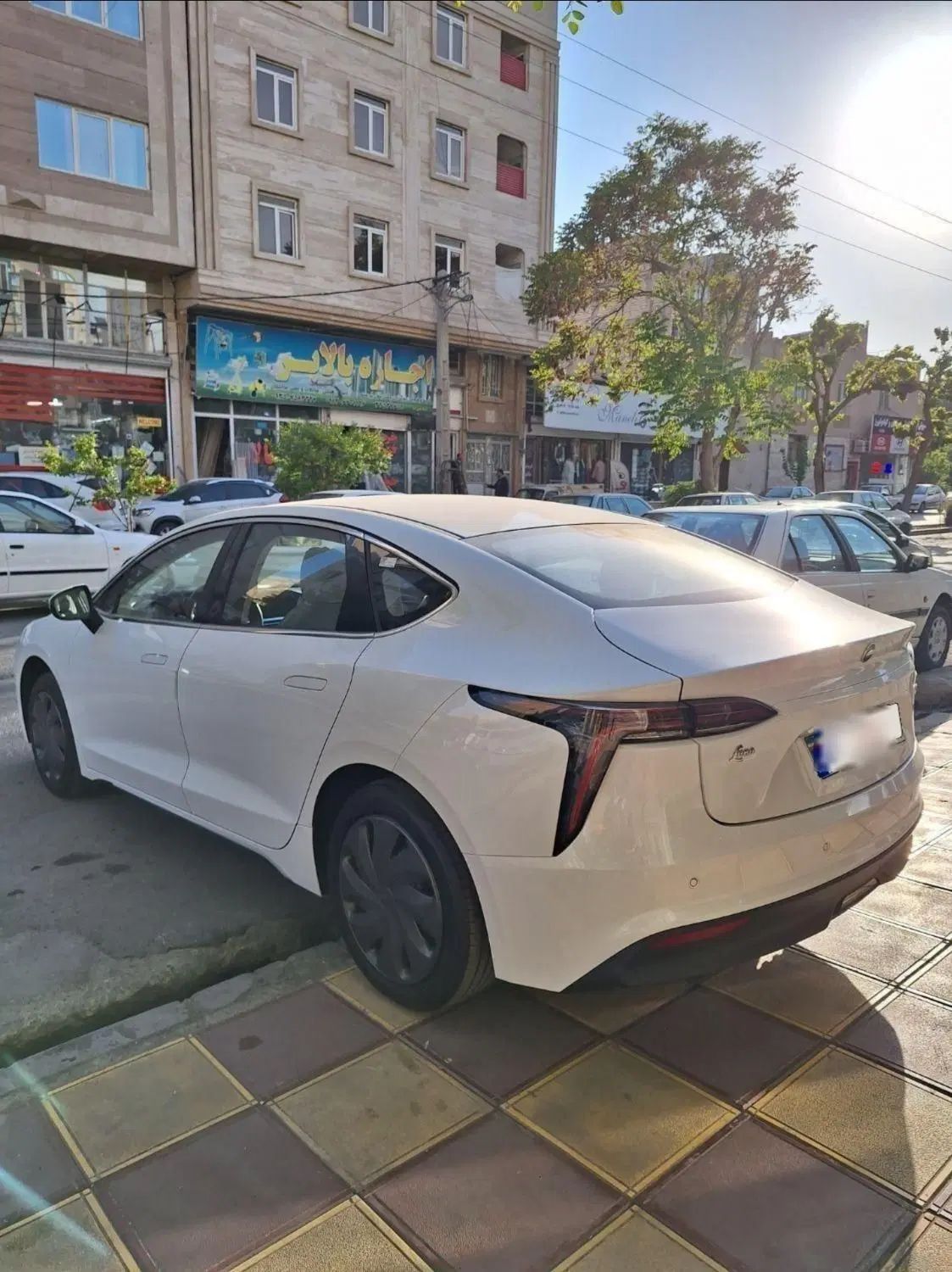 لونا برقی ایران خودرو با ۶ سال گانتی فعال|خودرو سواری و وانت|تبریز, |دیوار