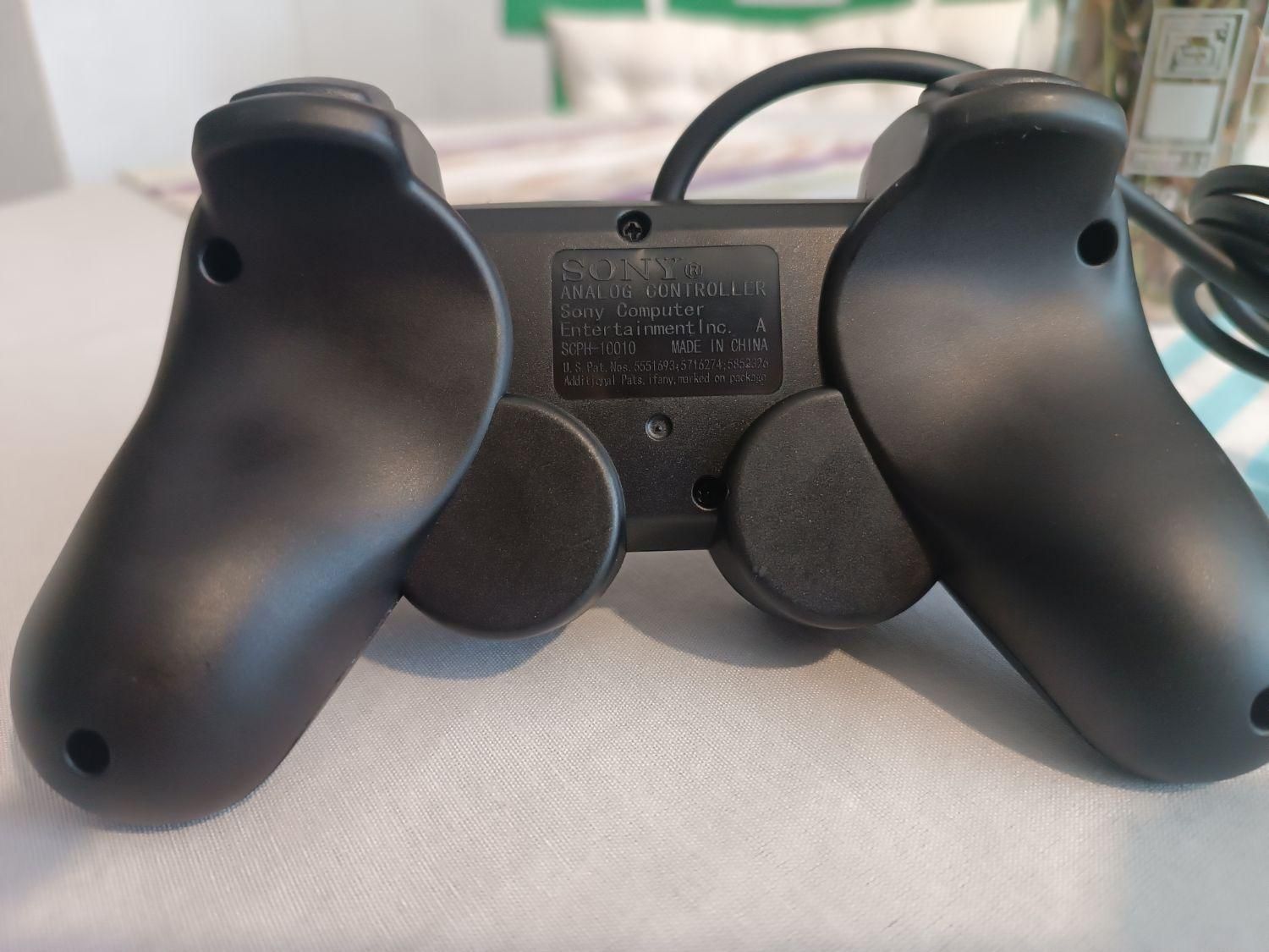 دسته PS2 بسیار تمیز و سالم  با ویبره تخفیف دارد|کنسول، بازی ویدئویی و آنلاین|نیشابور, دارایی|دیوار