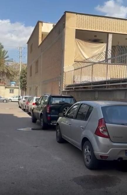 اجاره تجاری واداری ۸۰۰ متری در خلیلی|اجارهٔ دفتر کار، اتاق اداری، مطب|شیراز, خلیلی|دیوار