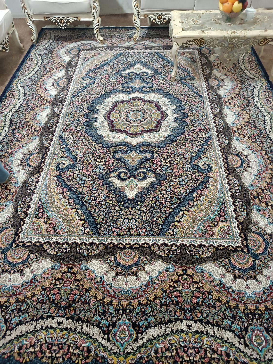 یک جفت فرش ۹متری تمام نخ ۷۰۰شانه مناسب جهیزیه|فرش|مشهد, سپاد|دیوار