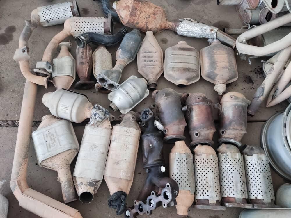 خرید کاتالیزور وخاک کاتالیست|قطعات یدکی و لوازم جانبی|لنگرود, |دیوار