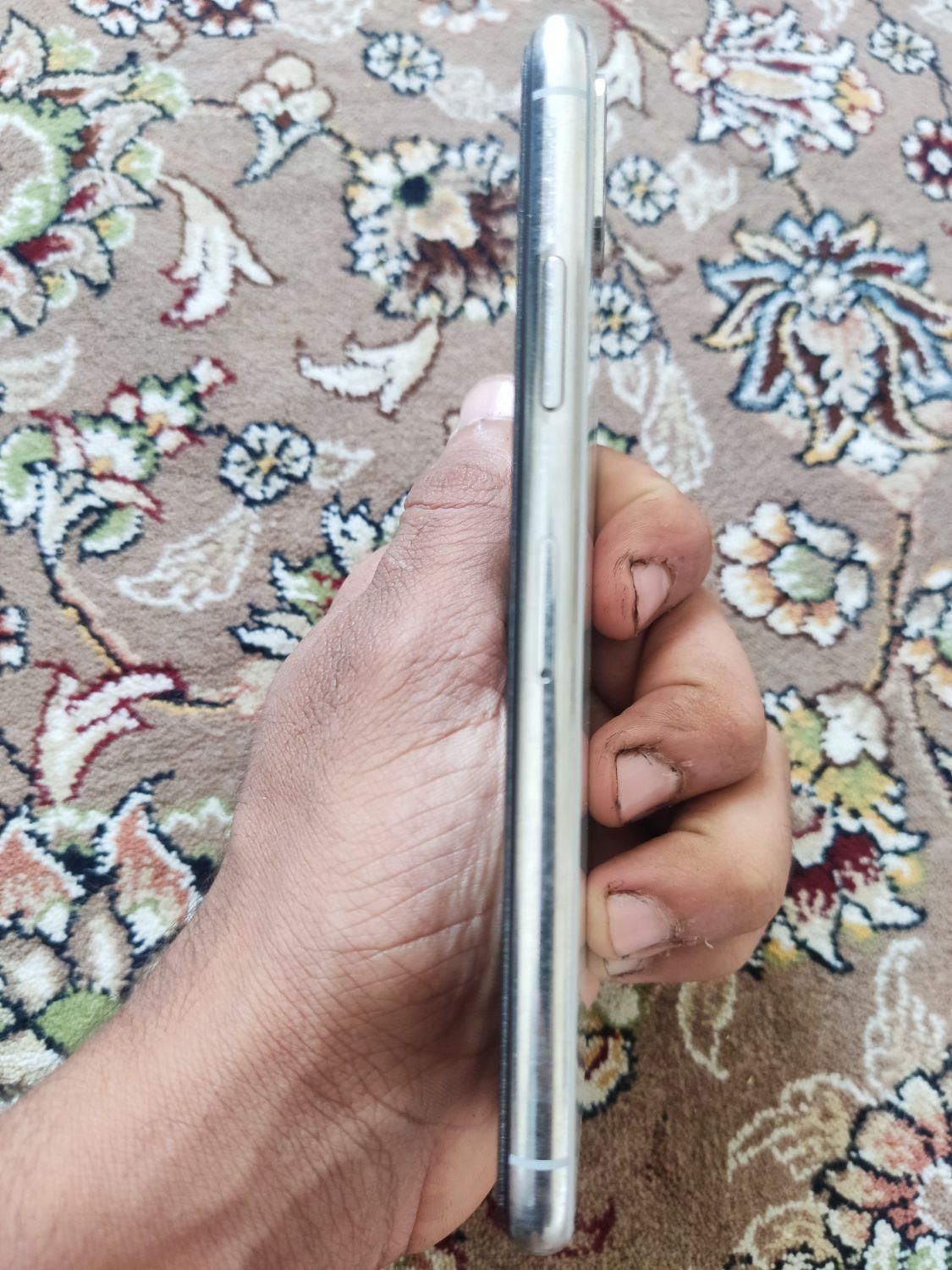 اپل iPhone X با حافظهٔ ۲۵۶ گیگابایت|موبایل|بندرعباس, |دیوار