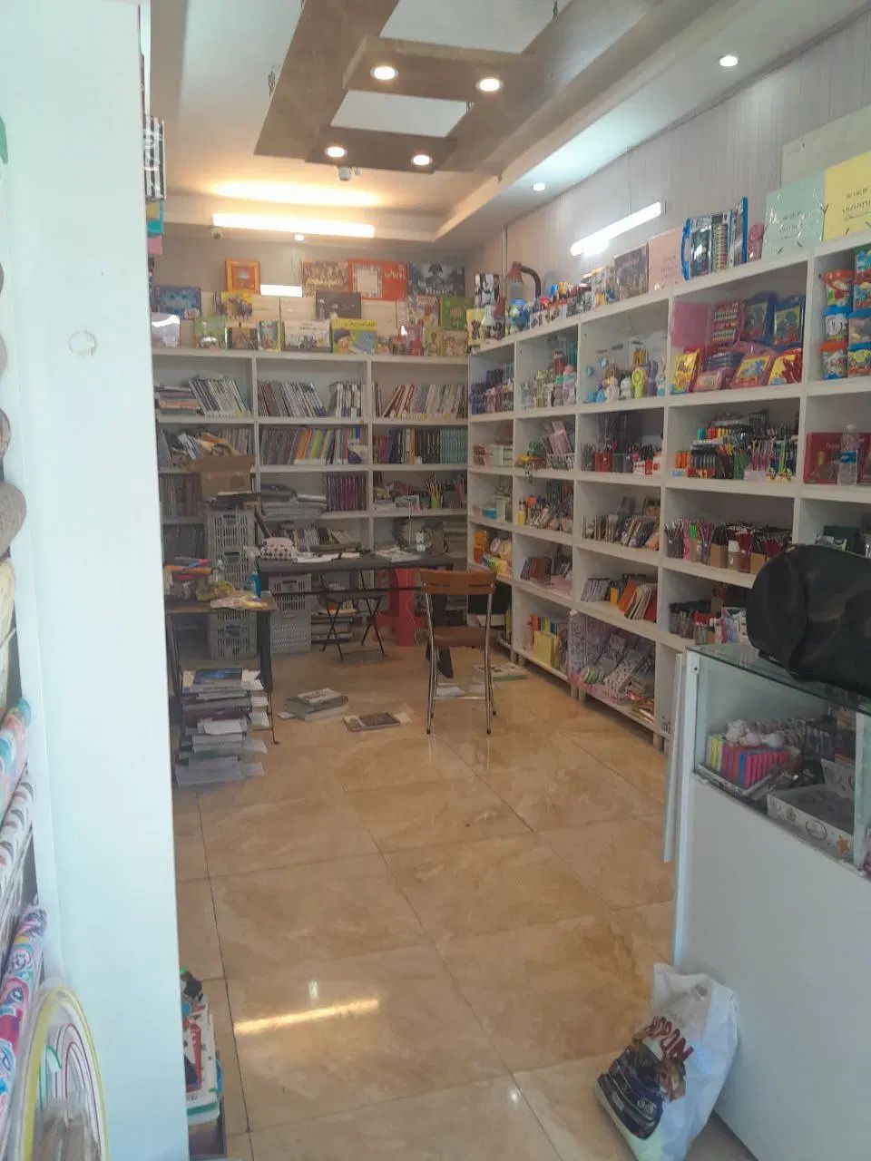 استخدام فروشنده پشتیبان فروش کتاب فروشی|استخدام بازاریابی و فروش|مشهد, دانشجو|دیوار