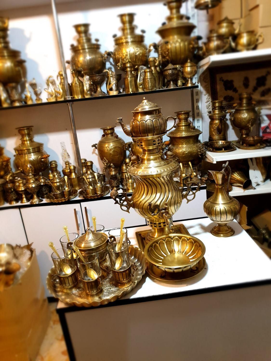 jhhسماور ذغالی قلم زنی برنجی مسی گازی زغالی|صنایع دستی و سایر لوازم تزئینی|اصفهان, دستگرده|دیوار