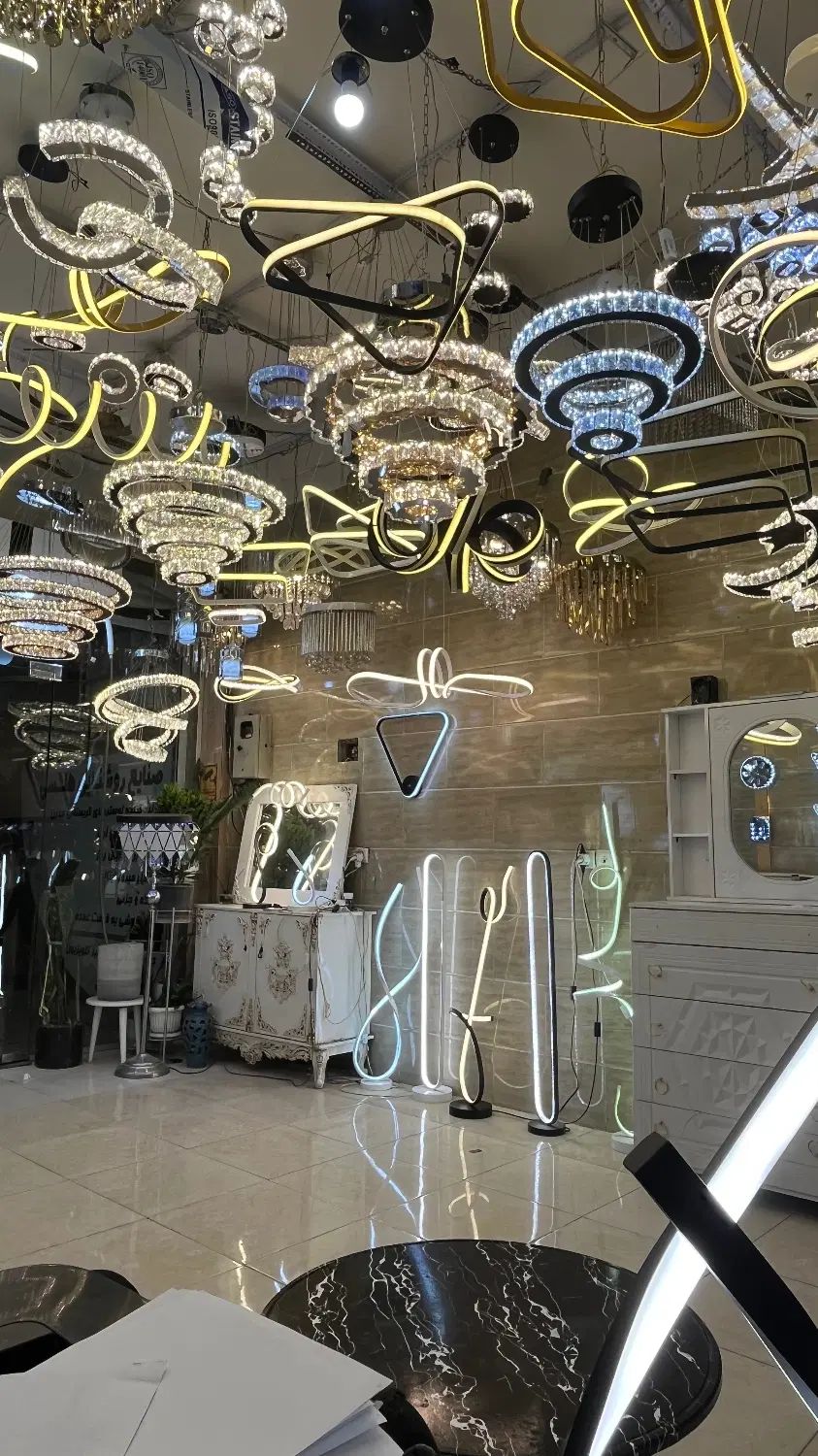 تولیدی لوسترهای مدرن|لوستر و چراغ آویز|کرج, حیدرآباد|دیوار