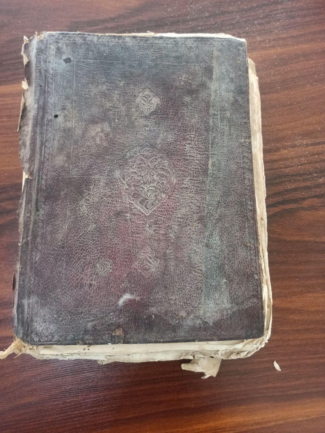 کتاب خطی 500ساله|کتاب و مجله تاریخی|تهران, اکباتان|دیوار