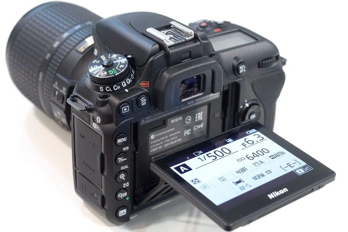 Nikon D7500 لنز 18-140mm VR شاتر کم سالم بی نقص|دوربین عکاسی و فیلم‌برداری|تهران, فردوس|دیوار