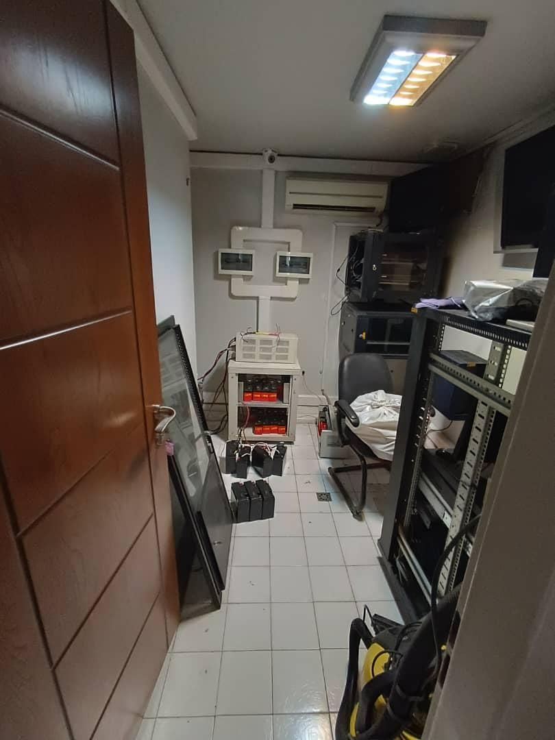 نجات اللهی 138 متر تکواحد همکف بَر خیابان اکازیون|فروش دفتر کار، اتاق اداری، مطب|تهران, نجات اللهی|دیوار