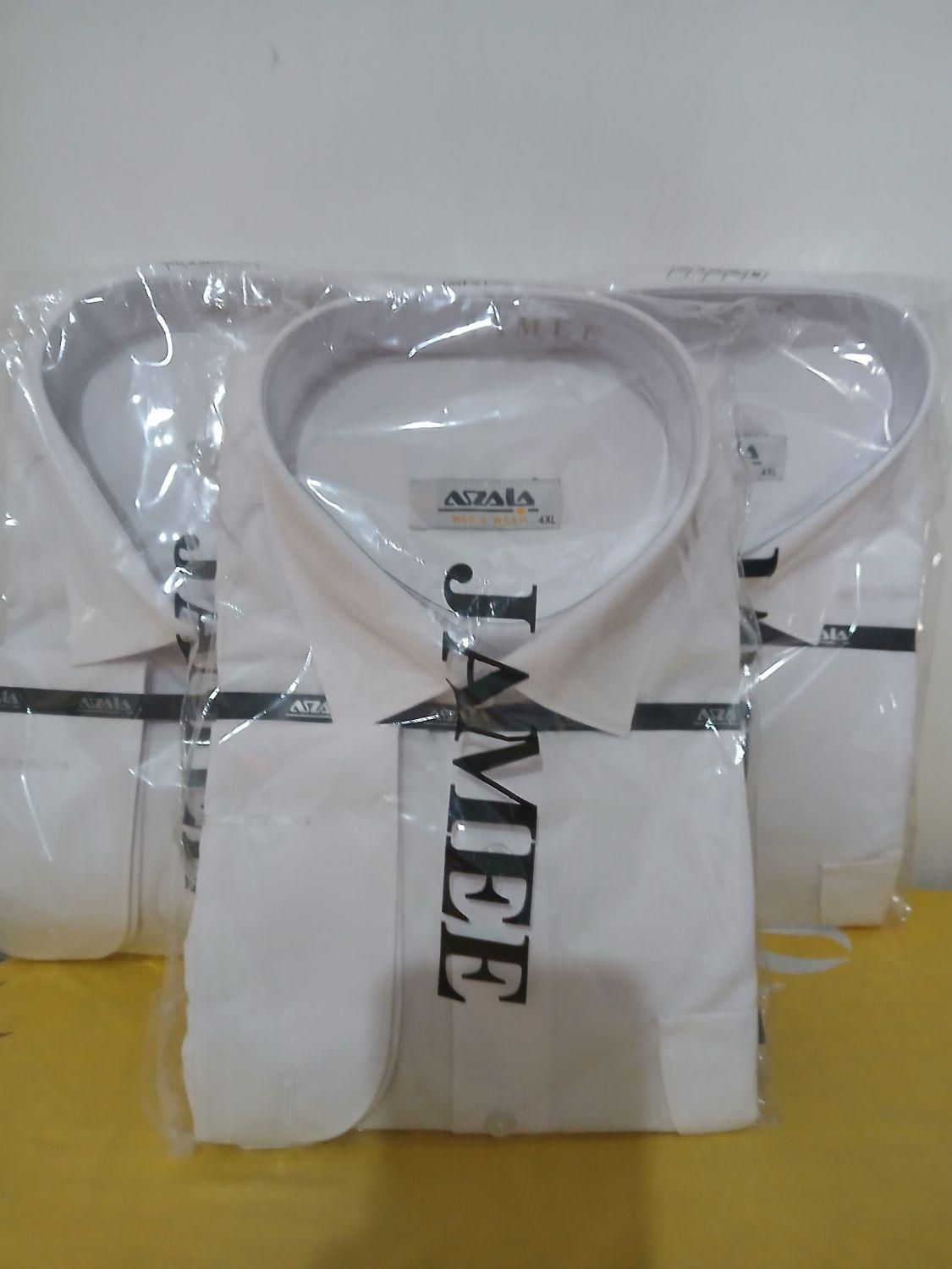 nلباس فرم سفید هواپیمایی سردوشی دار سایزxxxl|لباس|شیراز, فرودگاه شهید دستغیب شیراز|دیوار