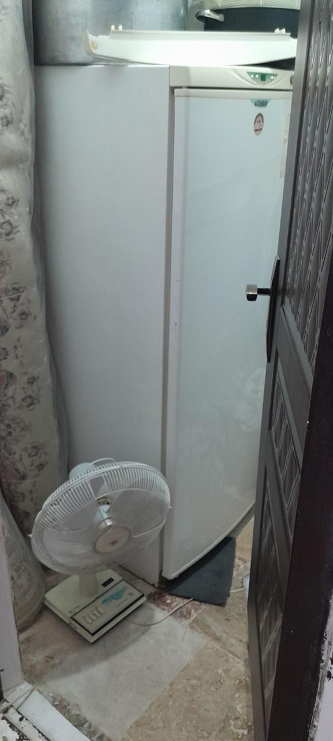سلام یک عدد فریزر کار کرده فارس  ۸ کشوی|یخچال و فریزر|قم, شهر قائم|دیوار