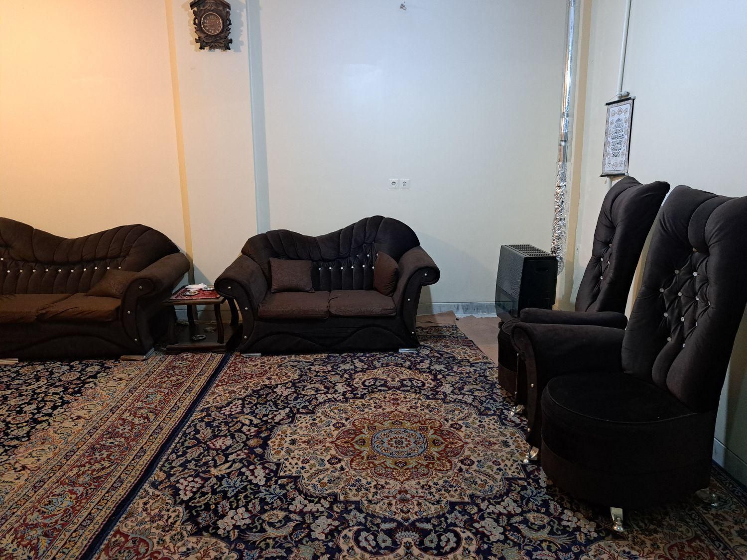 اجاره روزانه منزل مبله دربست، باغبادران|اجارهٔ کوتاهمدت آپارتمان و سوئیت|لنجان, |دیوار